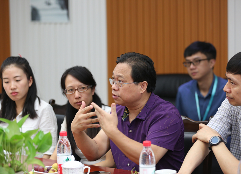 成都市人大常委會(huì)“一法一決定”執(zhí)法檢查組蒞臨西部數(shù)碼檢查指導(dǎo)